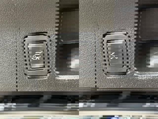 Certified 2023 GMC Acadia SLE w/ Driver Convenience Package image 10