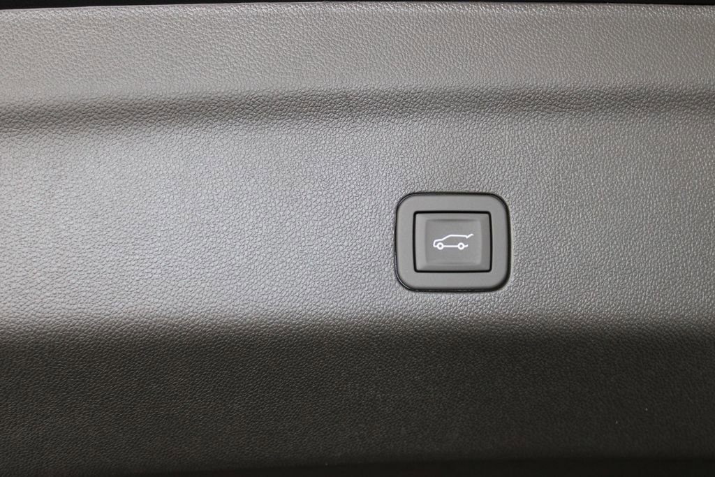 New 2026 Chevrolet Tahoe High Country image 35