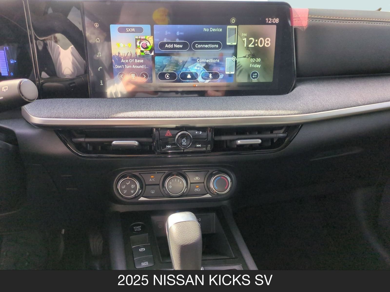 Used 2025 Nissan Kicks SV image 17