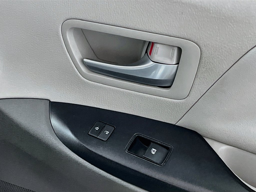 Used 2019 Toyota Sienna LE FWD image 24