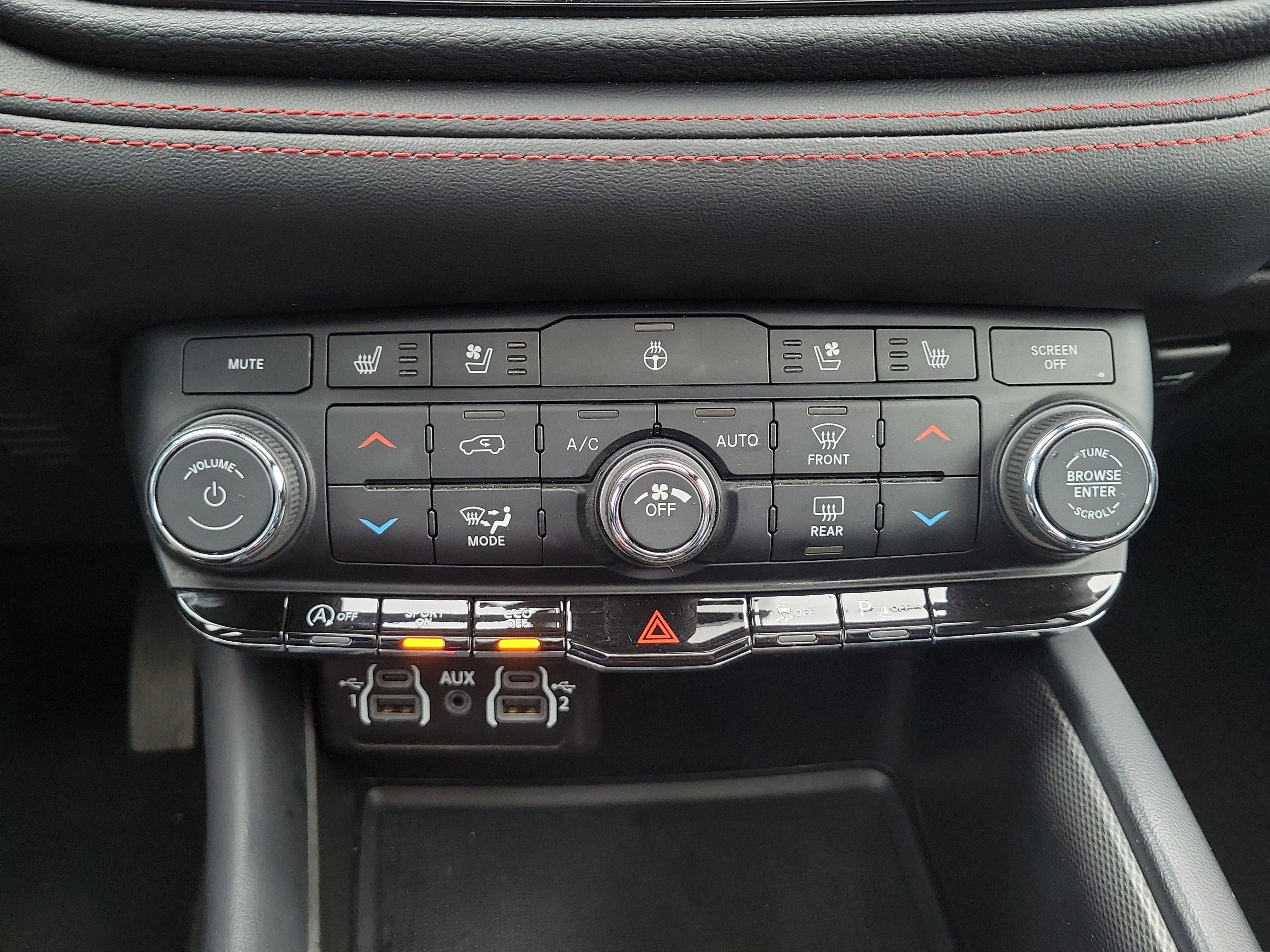 Used 2024 Dodge Durango GT image 35