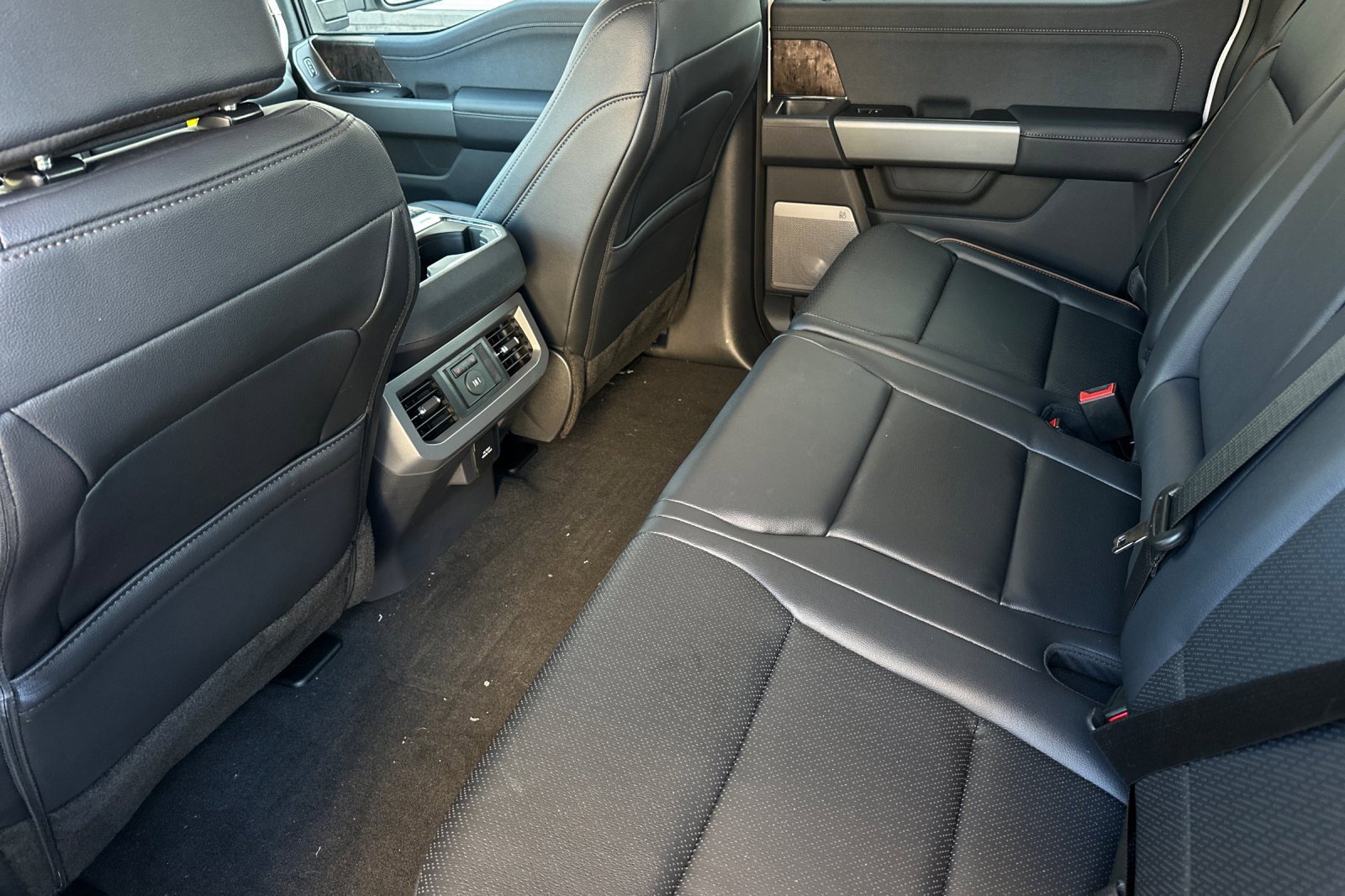 New 2026 Ford F250 Lariat w/ Lariat Premium Package image 11