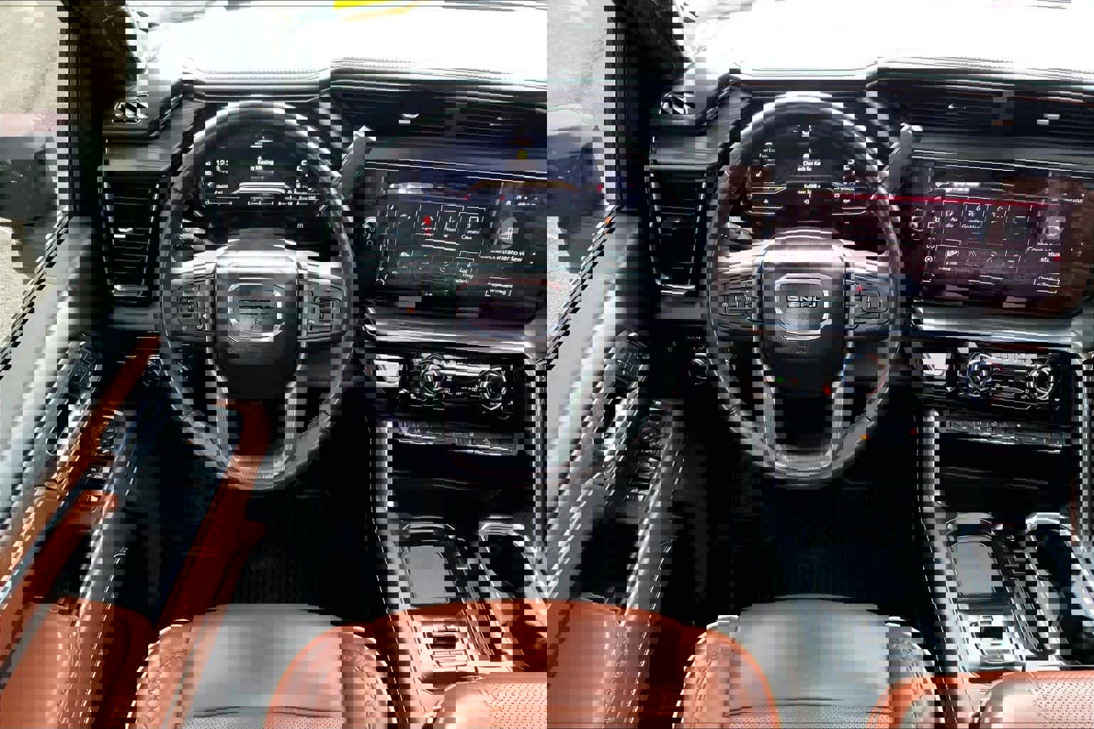 Used 2025 GMC Sierra 2500 Denali Ultimate image 6