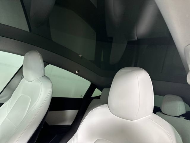 Used 2021 Tesla Model Y Long Range image 12