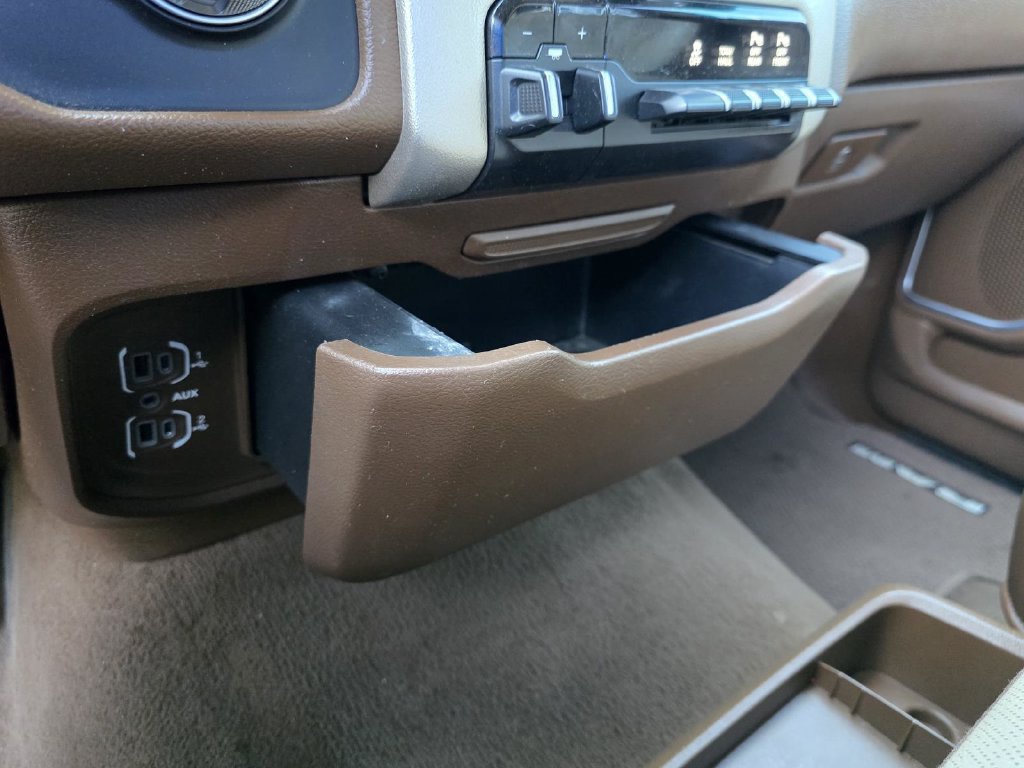Used 2019 RAM 1500 Laramie AWD/4WD image 21