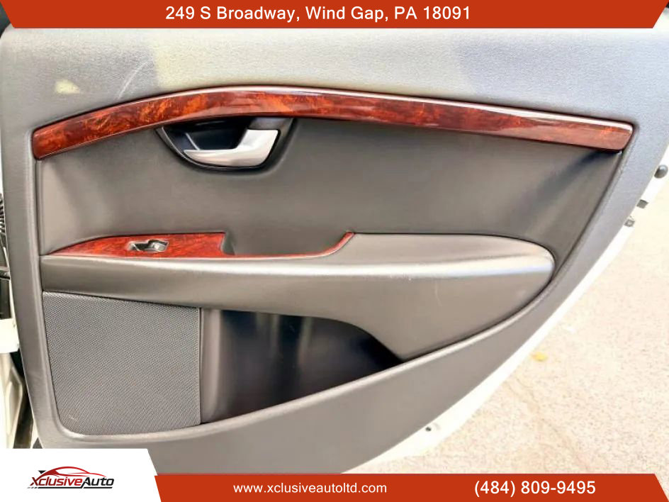 Used 2008 Volvo XC70 3.2 image 16