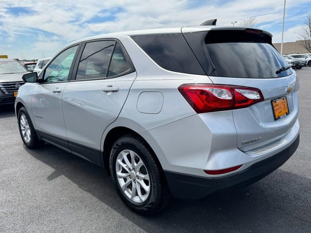 Used 2020 Chevrolet Equinox LS w/ LS Convenience Package image 5