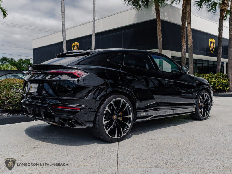 Used 2024 Lamborghini Urus S image 6
