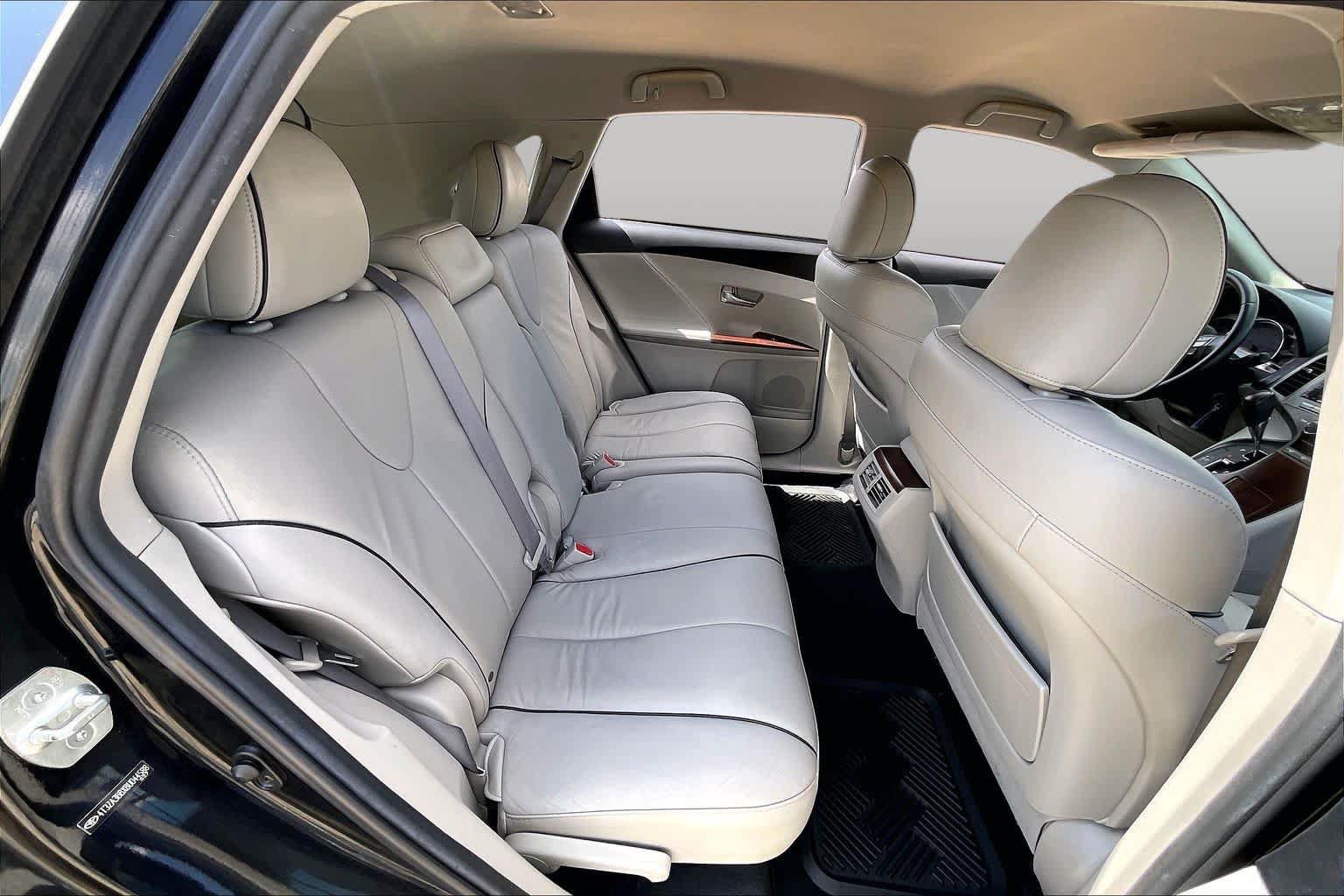 Used 2011 Toyota Venza w/ Leather Pkg FWD image 15