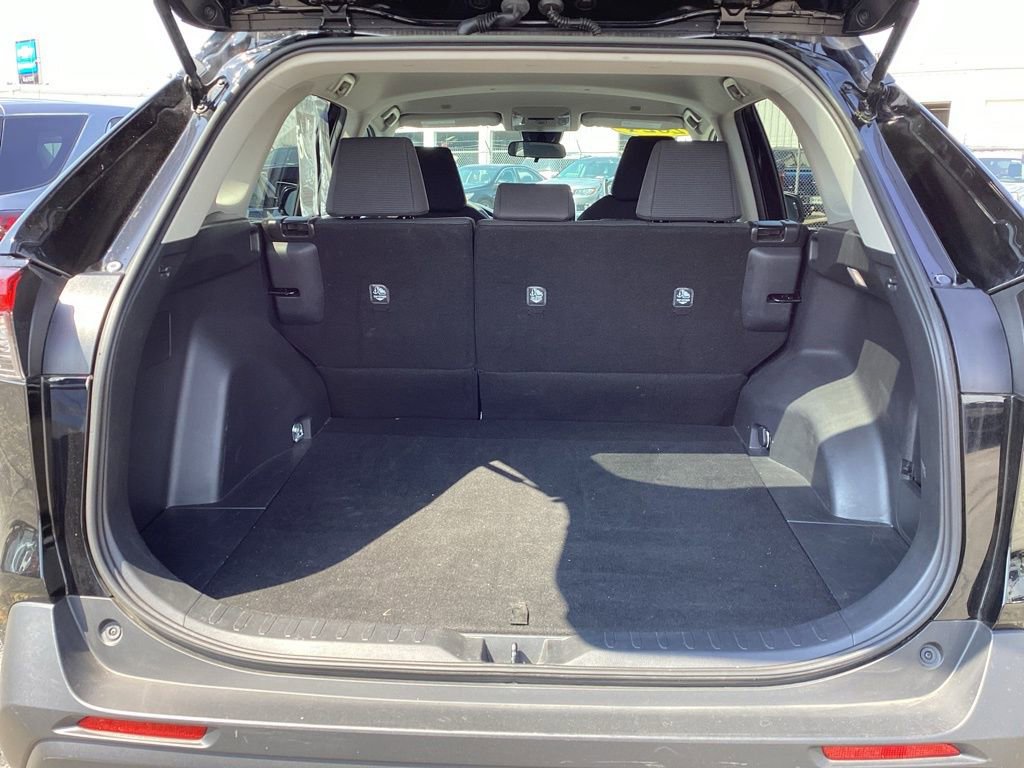 Used 2024 Toyota RAV4 LE image 12