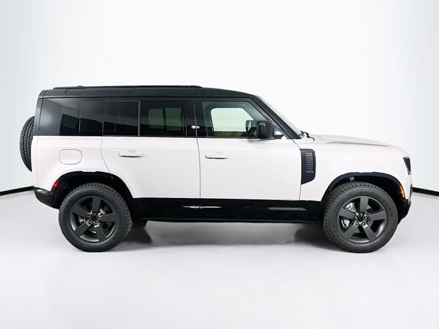 New 2026 Land Rover Defender 110 X-Dynamic SE image 4