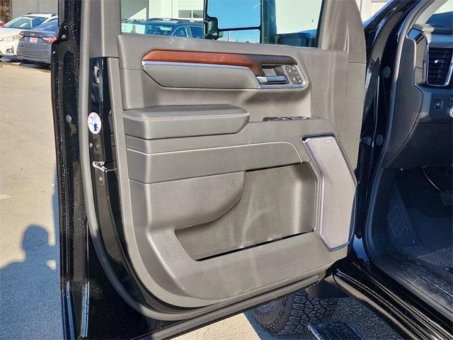 New 2026 GMC Sierra 2500 Denali w/ Denali Reserve Package image 15