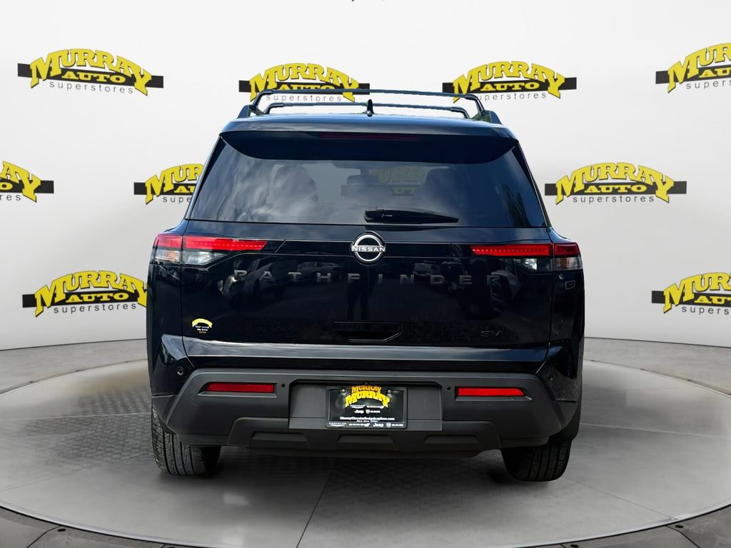 Used 2023 Nissan Pathfinder SV w/ Black Appearance Package image 4