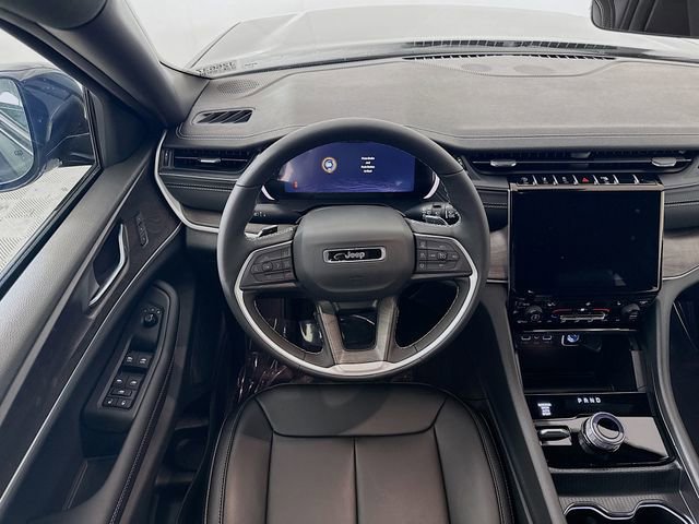 New 2025 Jeep Grand Cherokee Limited w/ Black Appearance Package AWD/4WD image 22