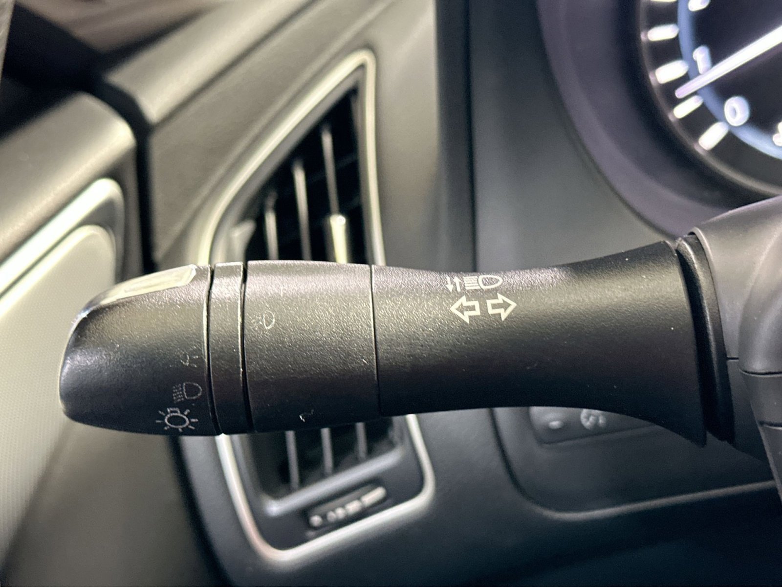 Used 2020 INFINITI Q50 Luxe image 28