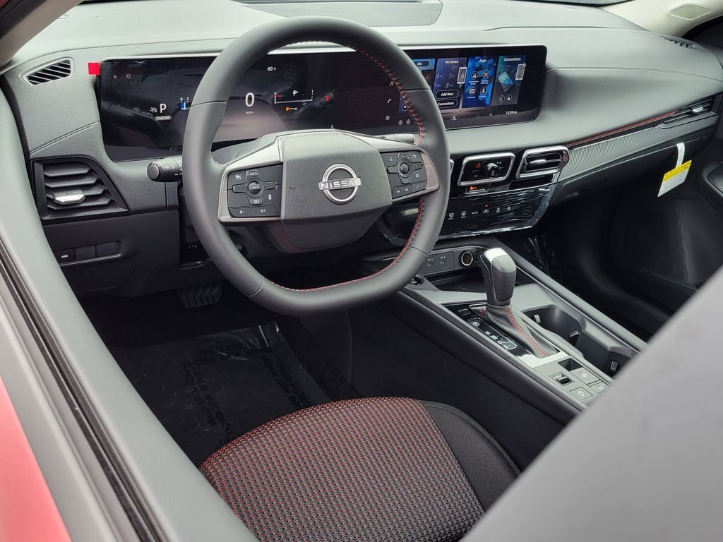 New 2026 Nissan Sentra SR w/ Floor Mat Package FWD image 4