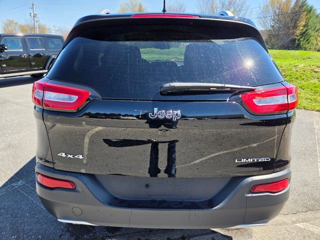 Used 2017 Jeep Cherokee Limited image 12