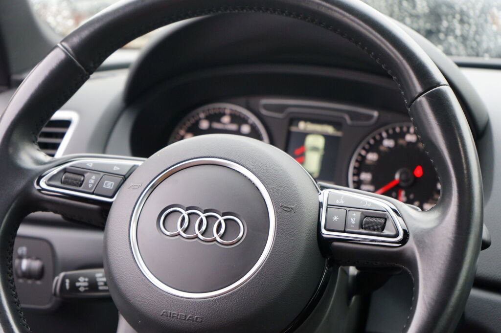 Used 2018 Audi Q3 2.0T Premium Plus w/ Premium Plus Package image 17