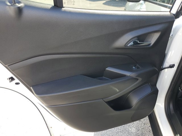 Used 2024 Chevrolet Trax RS image 19