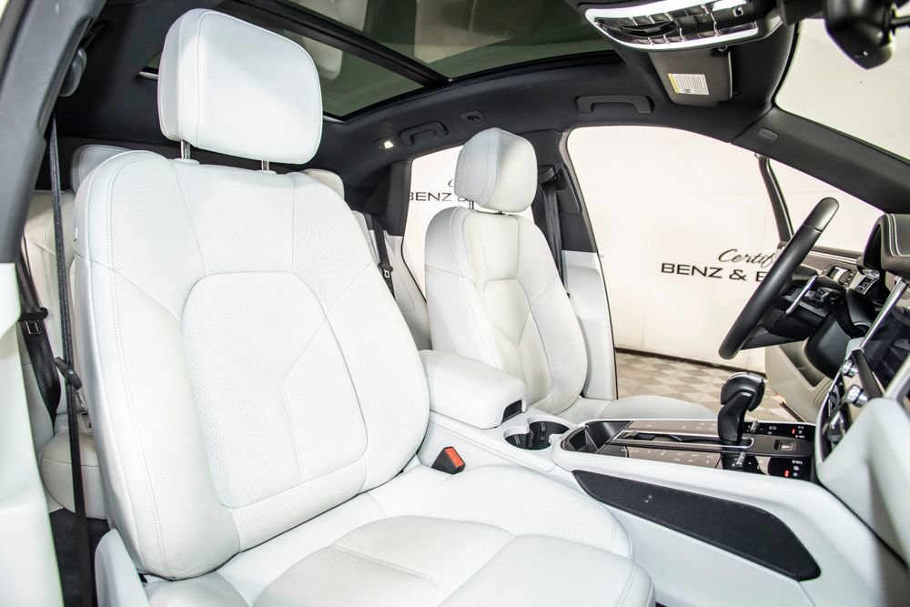 Used 2024 Porsche Macan w/ Premium Plus Package AWD/4WD image 14