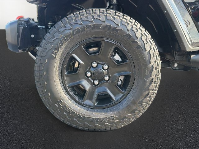 Used 2021 Jeep Gladiator Mojave w/ LED Lighting Group AWD/4WD image 32