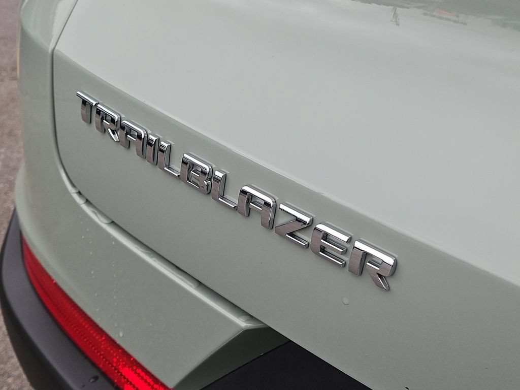 Used 2026 Chevrolet TrailBlazer LT FWD image 7