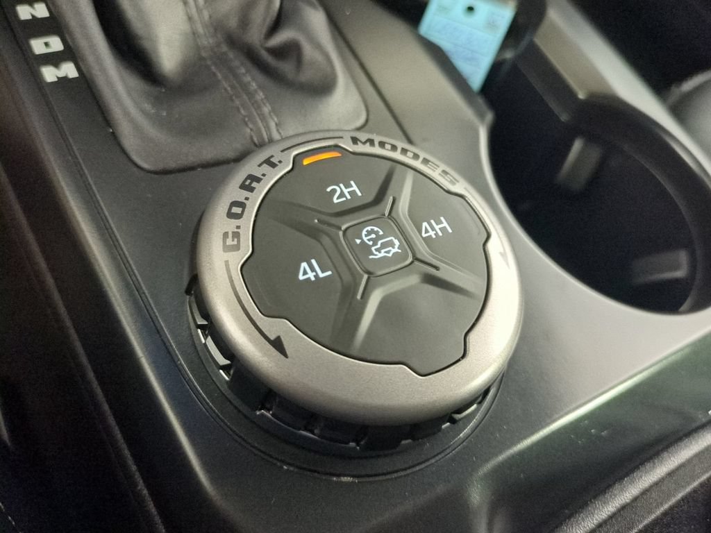 Used 2025 Ford Bronco Outer Banks AWD/4WD image 26