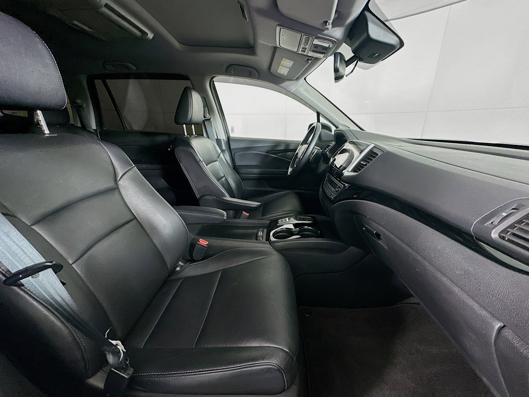 Used 2017 Honda Pilot Touring image 33