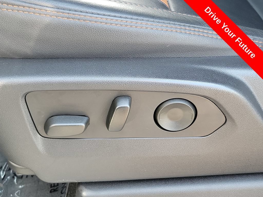 Used 2023 GMC Sierra 1500 AT4 w/ AT4 Premium Package AWD/4WD image 18