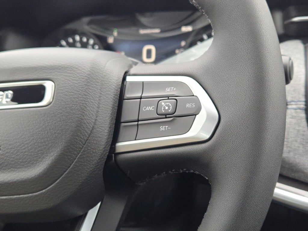 New 2026 Jeep Compass Latitude image 30