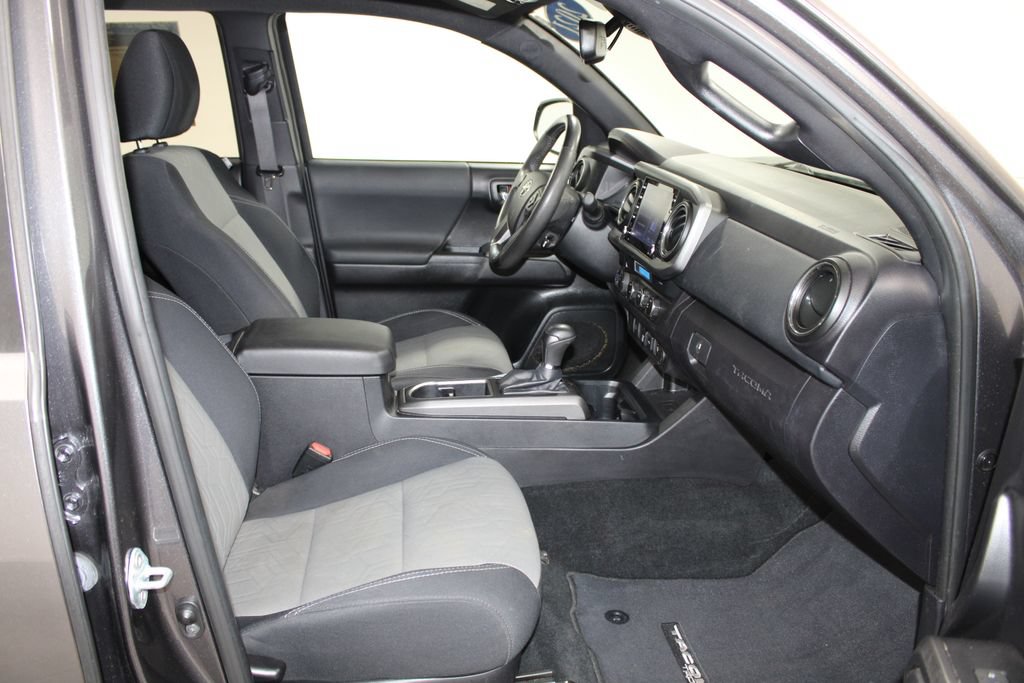 Used 2021 Toyota Tacoma TRD Off-Road AWD/4WD image 26