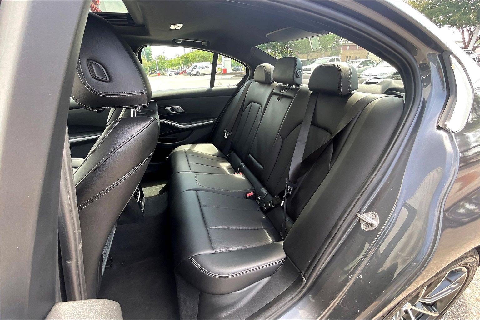Used 2022 BMW 330i xDrive Sedan w/ Driving Assistance Package AWD/4WD image 31