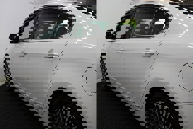 Used 2016 Kia Cadenza image 7