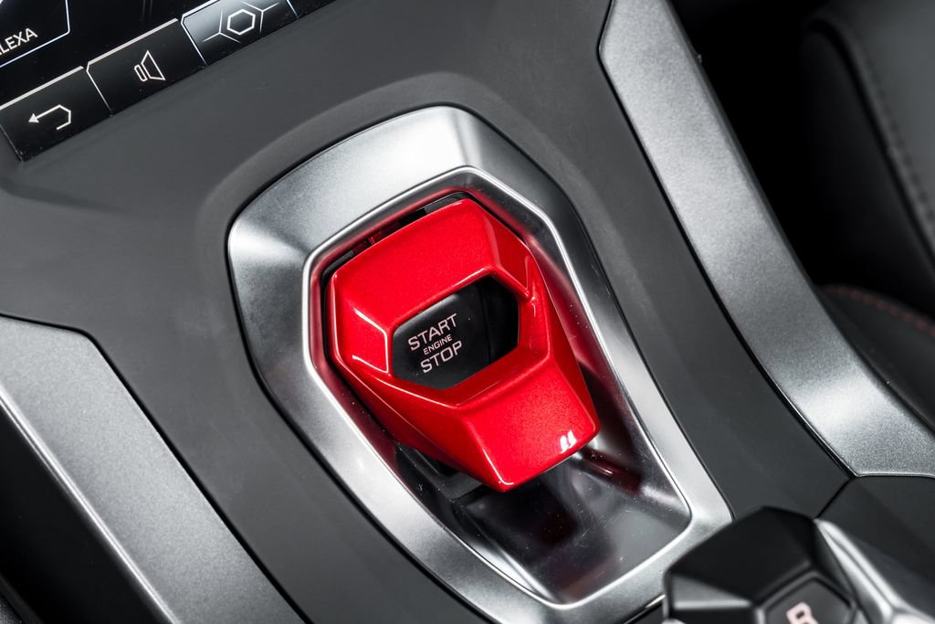 Used 2022 Lamborghini Huracan EVO RWD image 29