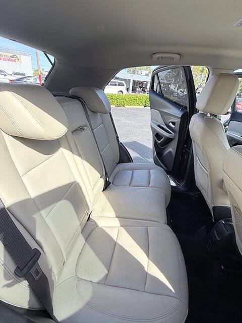 Used 2018 Buick Encore Premium image 14