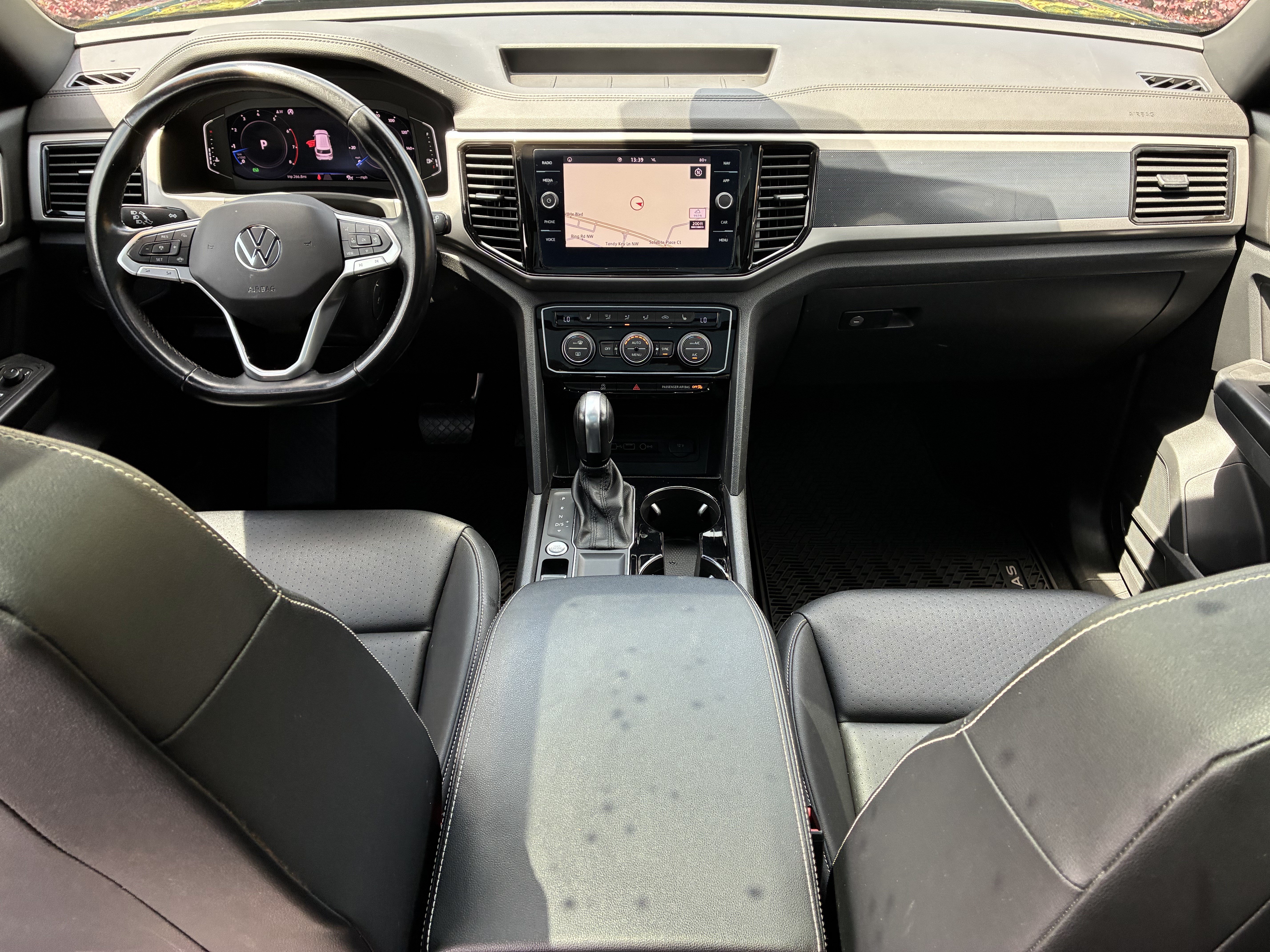 Used 2020 Volkswagen Atlas Cross Sport SEL FWD image 18