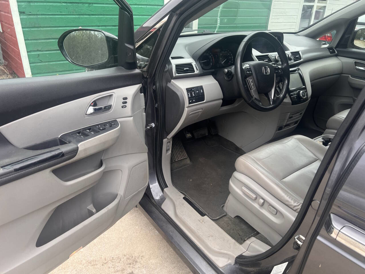 Used 2016 Honda Odyssey Touring Elite image 12