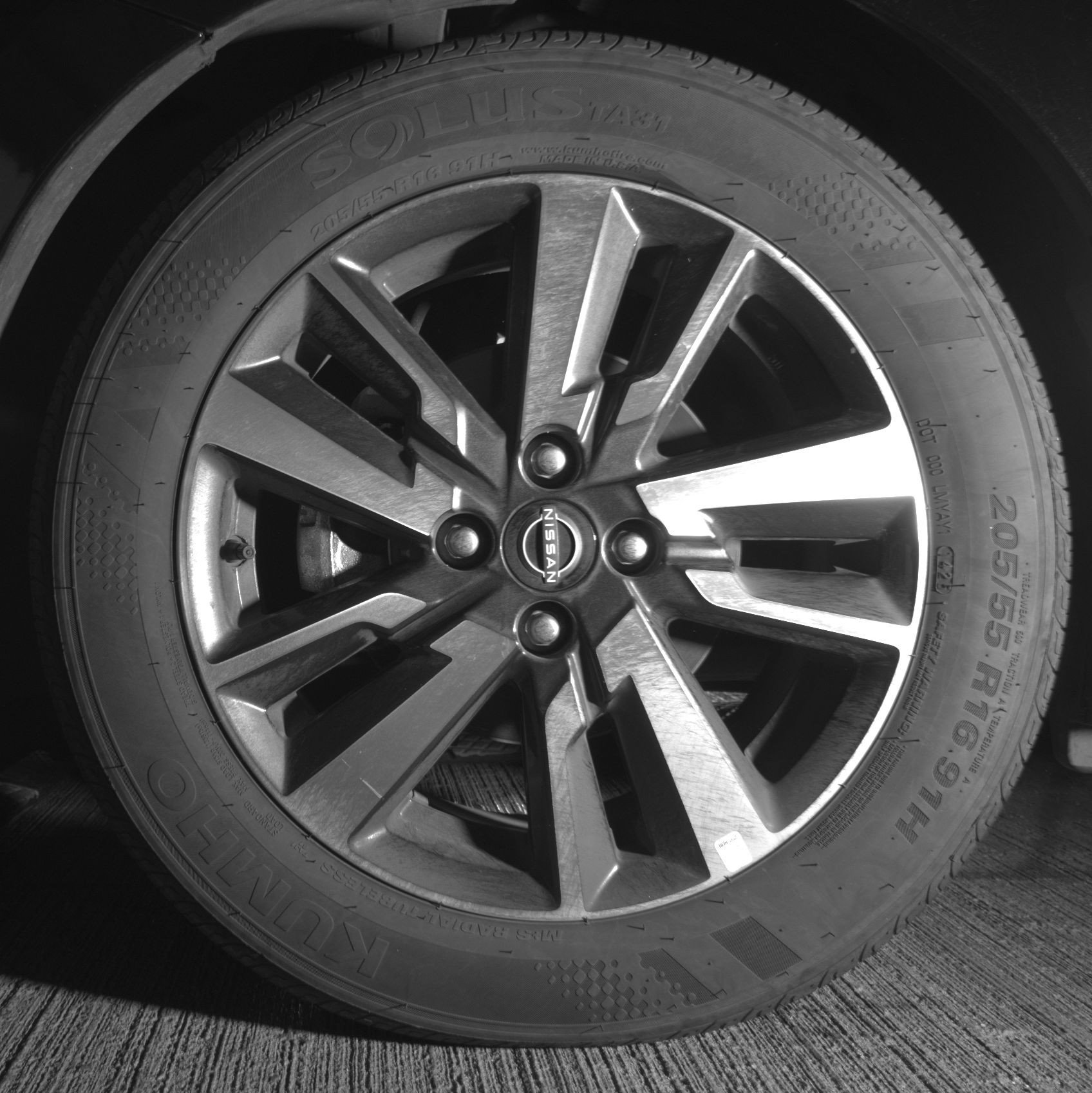 Used 2025 Nissan Versa SV image 12