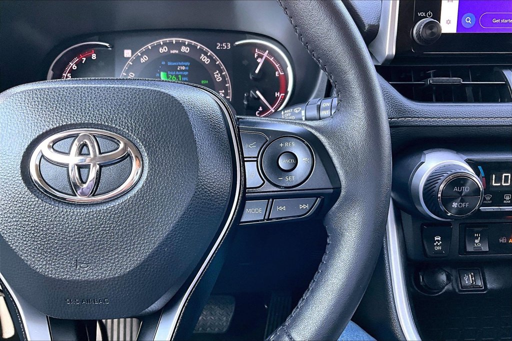 Used 2025 Toyota RAV4 XLE w/ Convenience Package FWD image 7