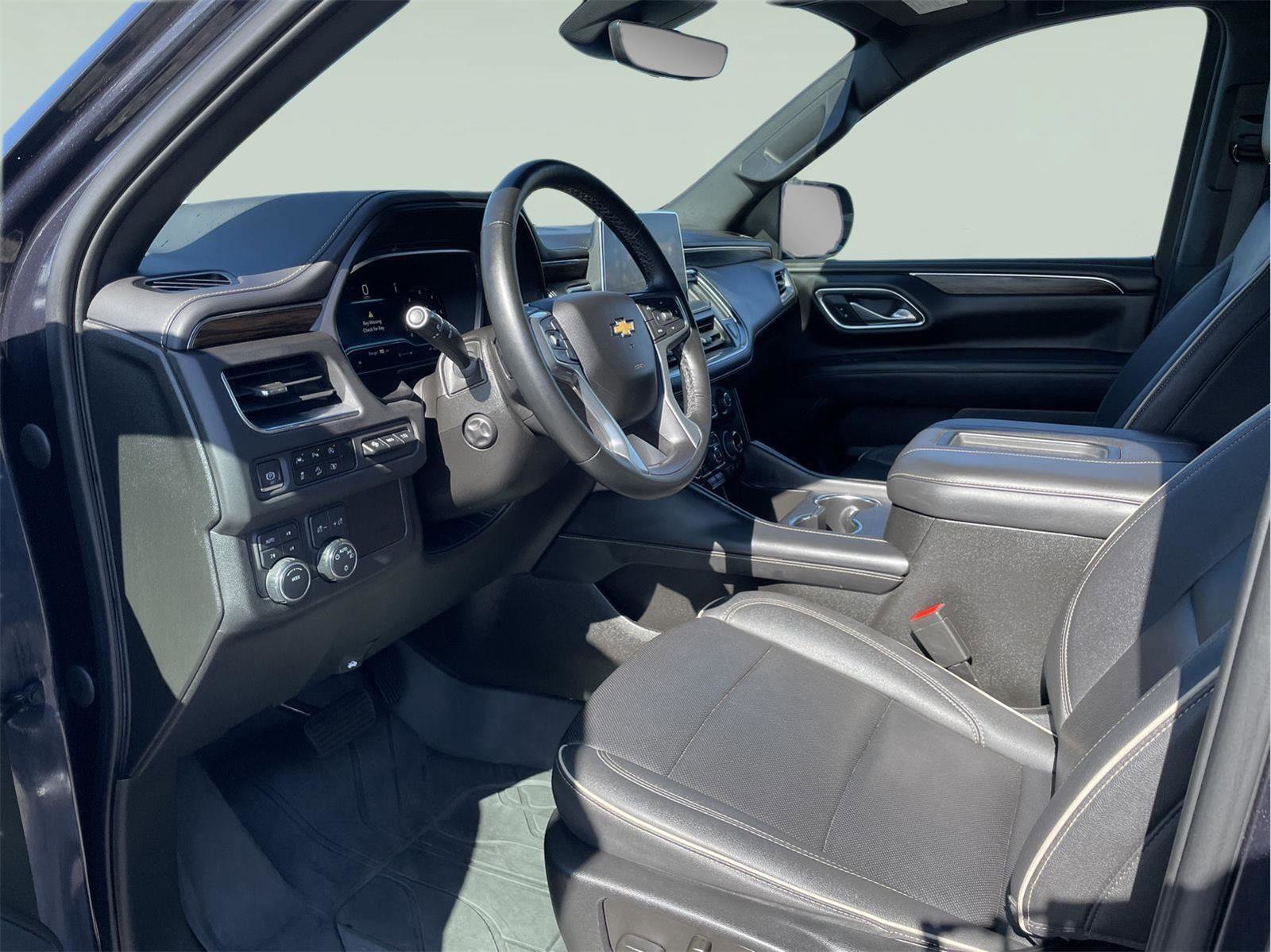 Used 2023 Chevrolet Tahoe Premier AWD/4WD image 13