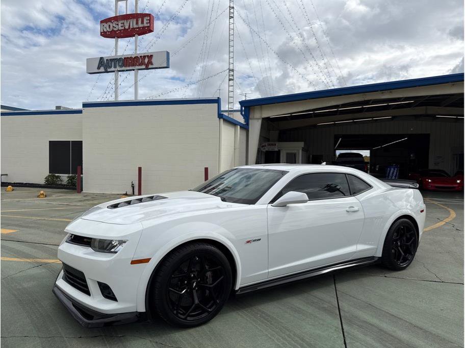 Used 2015 Chevrolet Camaro Z/28 image 1