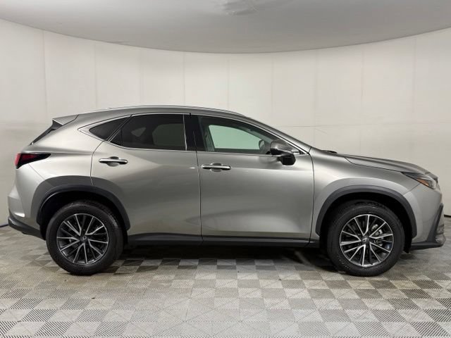 Used 2025 Lexus NX 250 FWD image 10