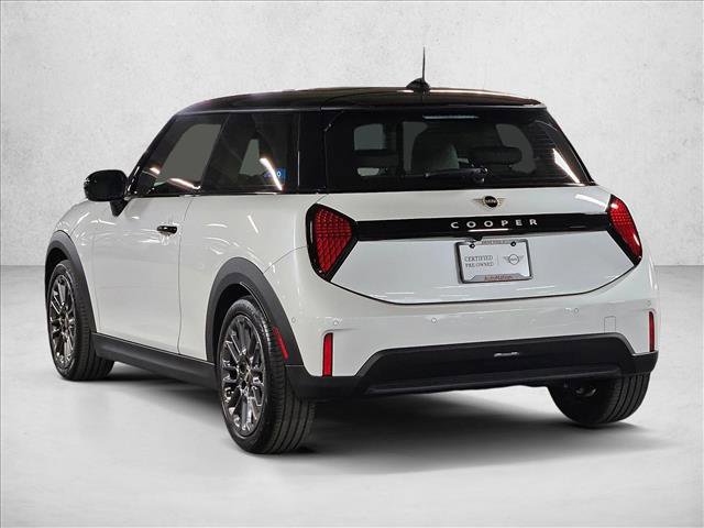 Used 2025 MINI Cooper 2-Door Hardtop image 8