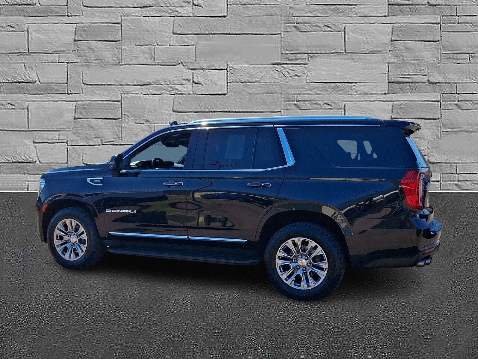 Used 2021 GMC Yukon Denali AWD/4WD image 7