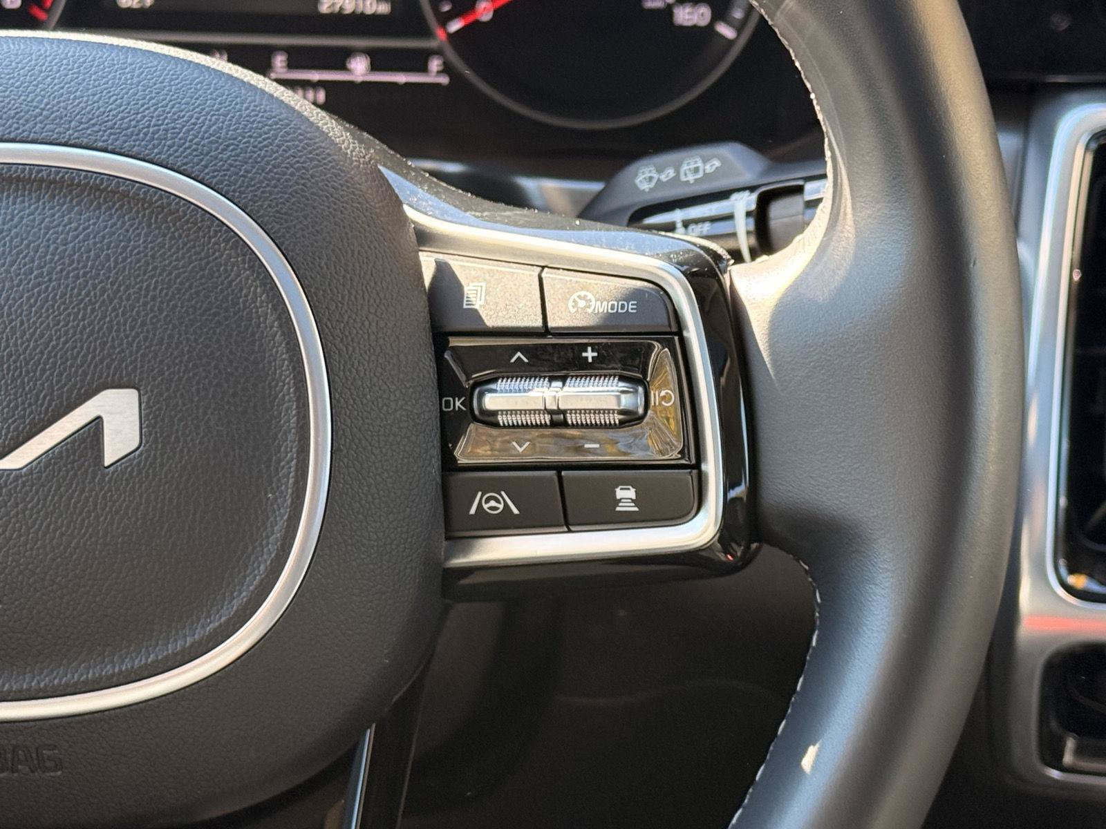 Used 2022 Kia Sorento SX FWD image 26