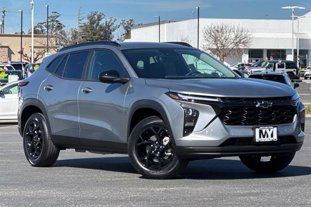 New 2026 Chevrolet Trax LT w/ Driver Confidence Package image 2