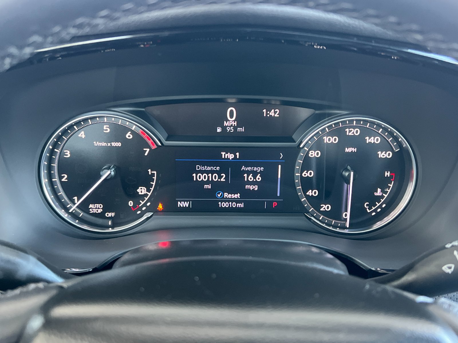 Certified 2025 Cadillac XT6 Luxury FWD image 24