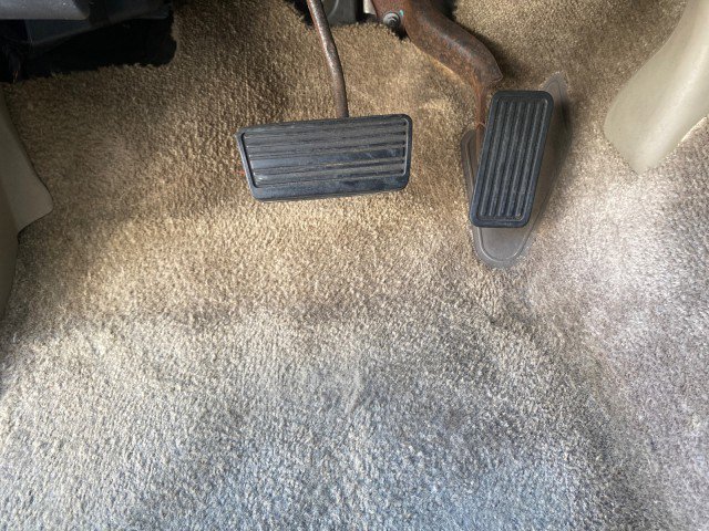 Used 2003 Chevrolet Suburban LS image 54