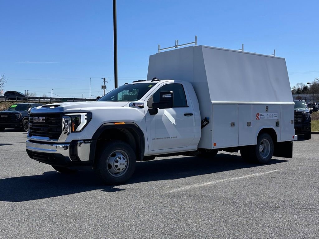 New 2026 GMC Sierra 3500 Pro w/ Convenience Package AWD/4WD video 2