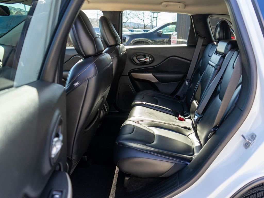 Used 2018 Jeep Cherokee Limited w/ Luxury Group image 12